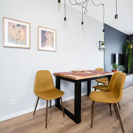 Apartment Rudzka Gora Comfy By Bookinghost